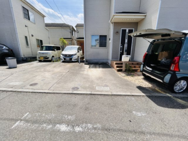 あきる野市上代継　中古住宅☆駅徒歩約10分☆の駐車場