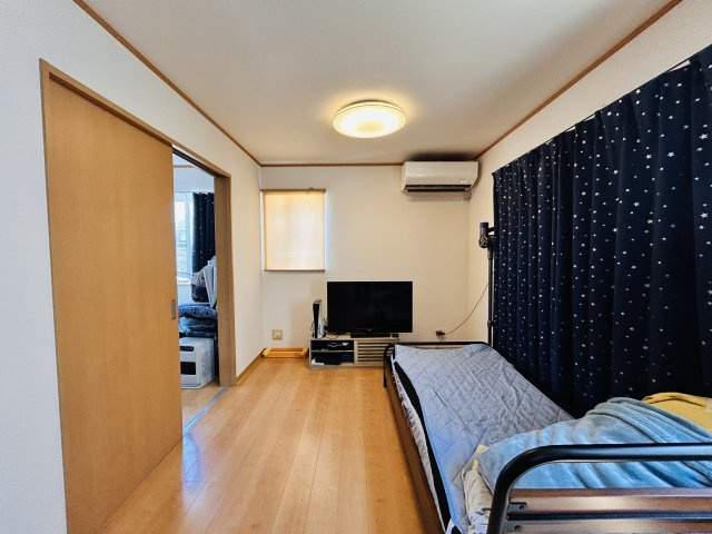 あきる野市上代継　中古住宅☆駅徒歩約10分☆の居間・リビング