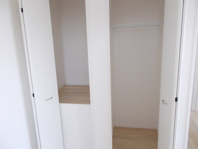 クレイドルガーデン前橋市堀之下町第１　１号棟の収納|２階洋室２収納です