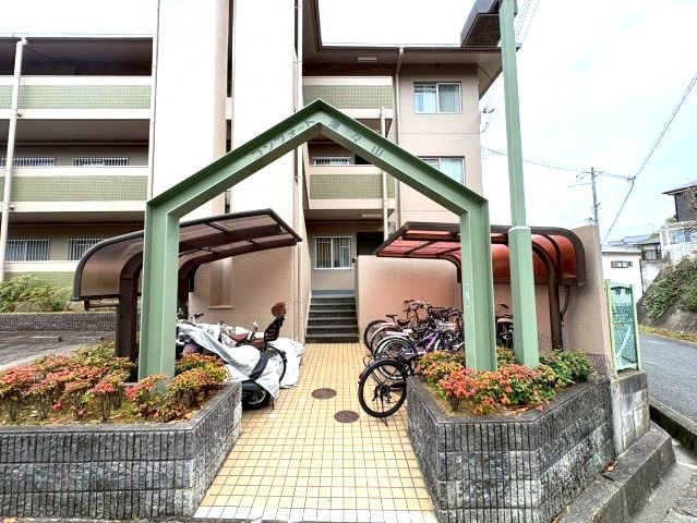 コンフォート津々山台のエントランス