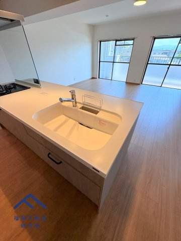 ホワイトパレス香住ケ丘のキッチン