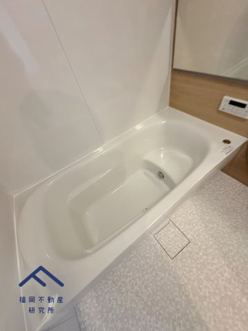 ホワイトパレス香住ケ丘の浴室