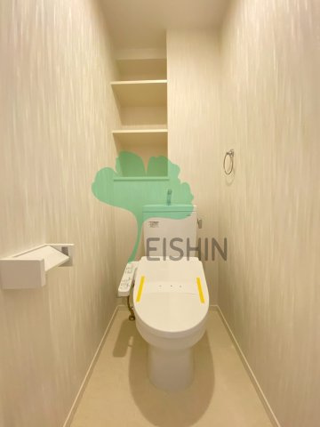 21テクノロジーのトイレ|清潔感のあるトイレです。