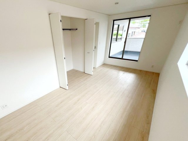 藤枝市岡部町内谷　第3／の洋室
