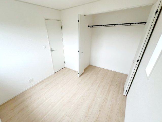 藤枝市岡部町内谷　第3／の洋室