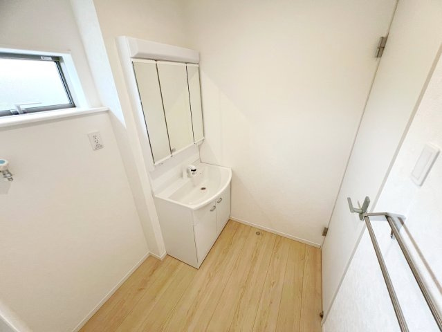 藤枝市岡部町内谷　第3／の独立洗面台