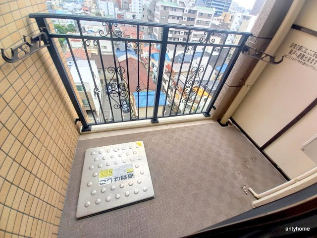 フレンシアノイエ東三国　仲介手数料無料のバルコニー