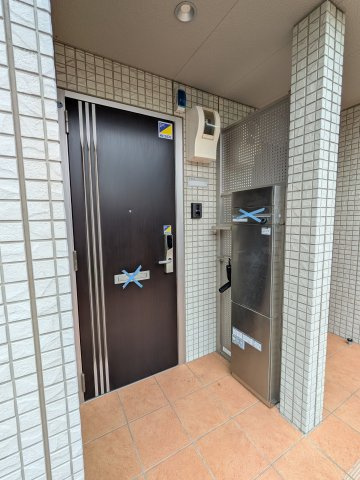 プランドールコートの玄関