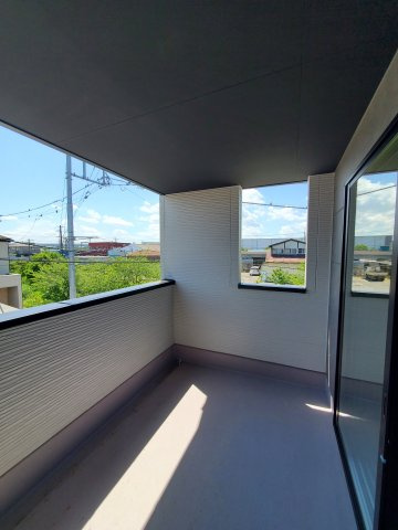 三郷市　新和3丁目　新築戸建　全1棟のバルコニー|広々としたバルコニーです