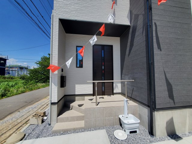三郷市　新和3丁目　新築戸建　全1棟の玄関|玄関です