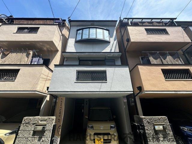 東大阪市川田1丁目　3階建