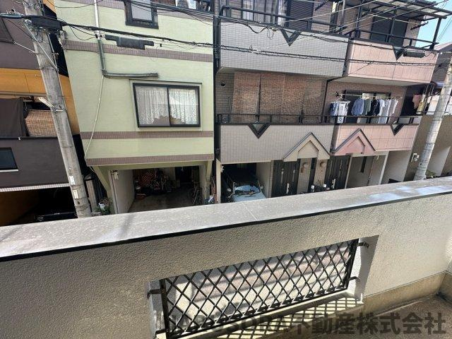 東大阪市川田1丁目　3階建のバルコニー