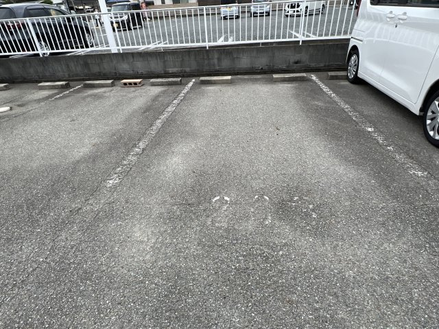 フレグランスＨ・Ｍの駐車場