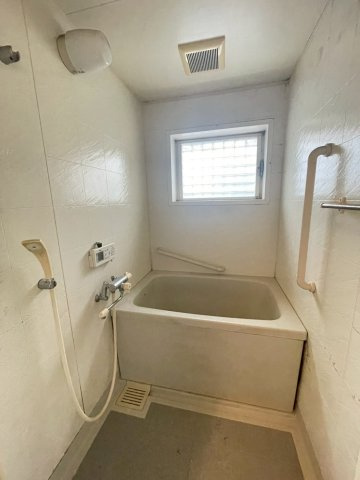 寝屋川市木田元宮2丁目の浴室