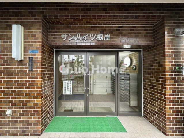 サンハイツ根岸のエントランス|【エントランス】マンションのエントランスは、その物件の印象を決める、顔とも言える場所です。毎日通る場所ですからきれいなのが一番です。