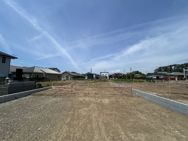 新築　前橋市堀之下町第1　クレイドルガーデン　4号棟の駐車場|現地写真　駐車スペースは並列3台分可能です！

