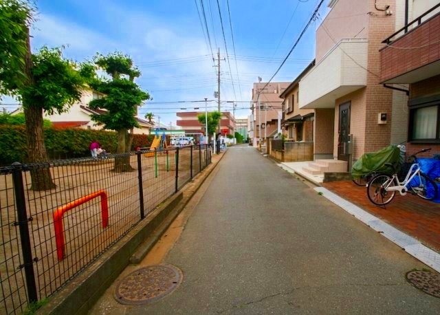 武蔵野線 新座駅 バス12分 戸建 新座市野火止1丁目の前面道路含む現地写真