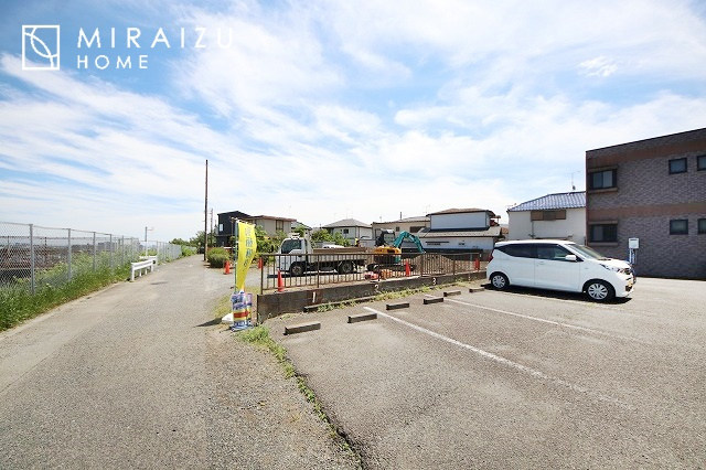 【周辺】 | 前面道路☆運転が不安な方も安心な前面道路、きちんと幅員のある道路は女性にも安心です。整備されている道路は気持ちも良いですね♪