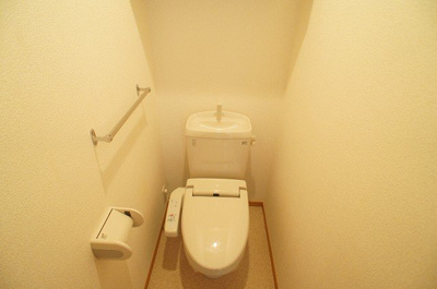 【トイレ】 | プリムローズ | ゆったりとした空間のトイレです