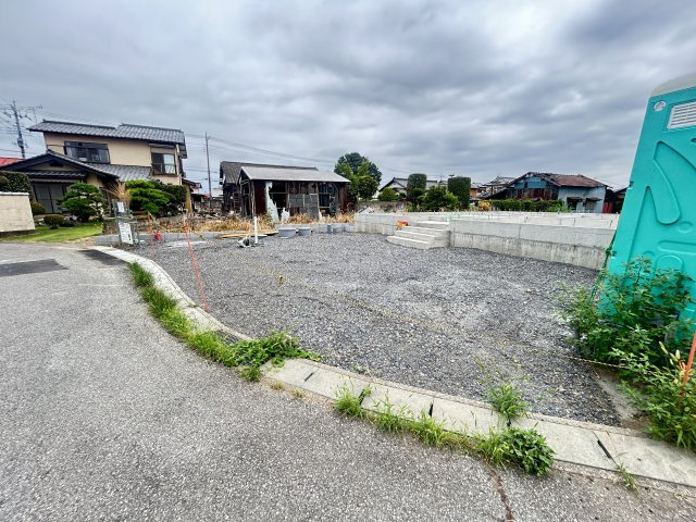 新築　伊勢崎市田中町第2　クレイドルガーデン　1号棟の駐車場|現地写真　駐車スペースは並列3台分可能です！

