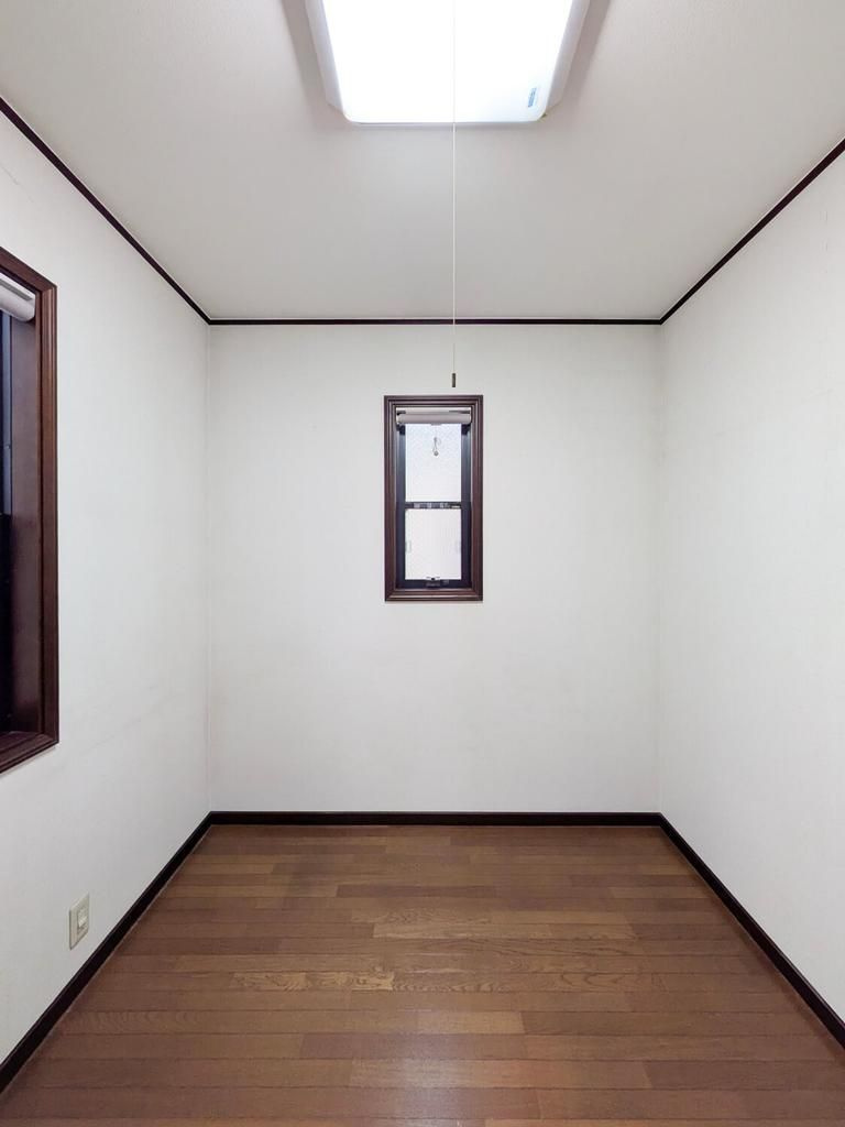 戸建 目黒区中目黒４丁目の洋室