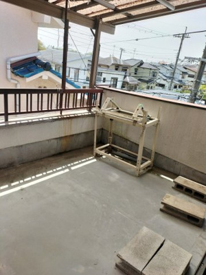 【バルコニー】 | 安岡寺町５丁目貸家 | ベランダ　洋室　２Ｆ南側