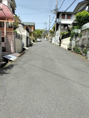 【周辺】 | 安岡寺町５丁目貸家 | 前面道路