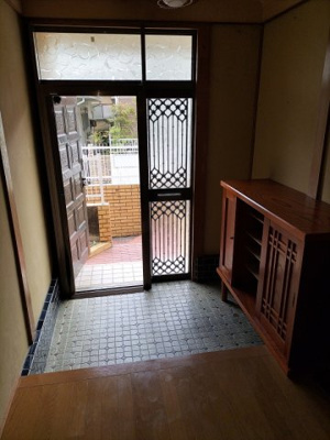 【玄関】 | 安岡寺町５丁目貸家 | 玄関　室内