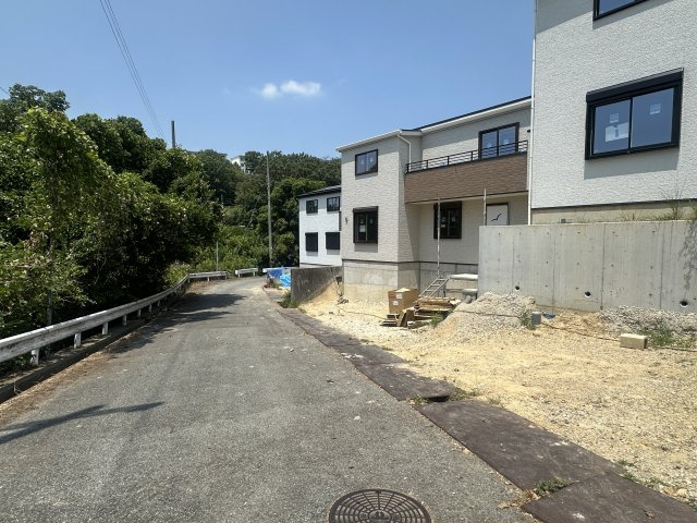 神戸市西区美穂が丘４丁目新築戸建18号地の前面道路含む現地写真|2026年07月25日撮影