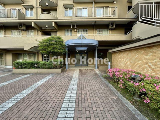西大島ハイムのエントランス|【エントランス】マンションのエントランスは、その物件の印象を決める、顔とも言える場所です。毎日通る場所ですからきれいなのが一番です。