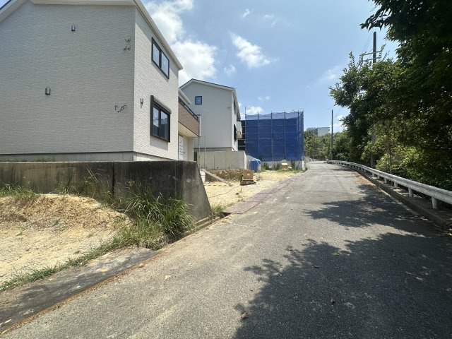 神戸市西区美穂が丘４丁目新築戸建16号地の前面道路含む現地写真|2026年07月25日撮影