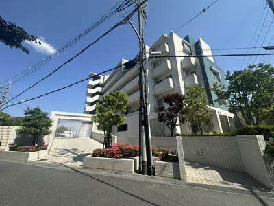 【外観】 | ガーデンハウス千里・古江台 | 阪急千里線と大阪モノレール本線の2沿線利用可！敷地内駐車場有！空き状況・月額使用料は都度お気軽にお問合せください。