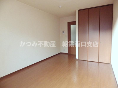 【寝室】 | ラ・八番館（シャーメゾン）