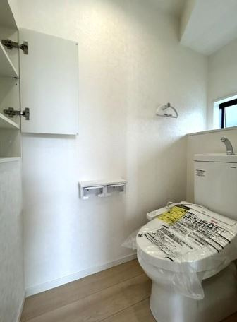【新築】鶴ヶ島市中新田第6 全1棟のトイレ|シンプルなトイレスペース