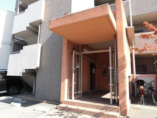 第1柴田マンションのエントランス
