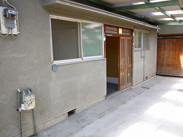 中田正宏貸家