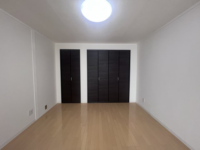 ラムール鈴蘭台の寝室