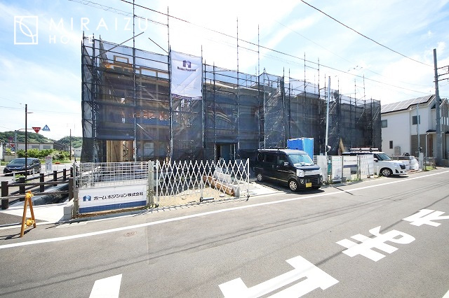 【外観】 | プライバシー性と開放感を高める住環境。陽当たりの良い開かれたロケーションを活かし、心地よい暮らしをプランニング