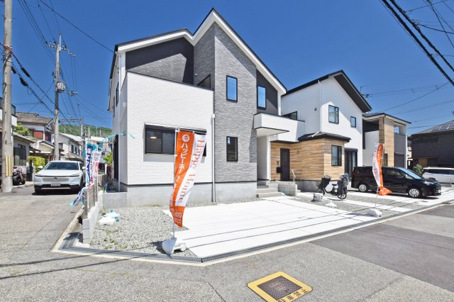 宝塚市南ひばりガ丘1丁目新築一戸建│4LDK+駐車2台可
