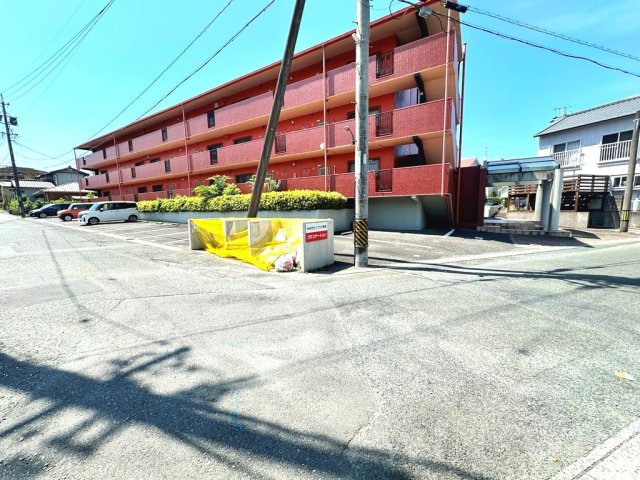 みゆきサンプラザの駐車場