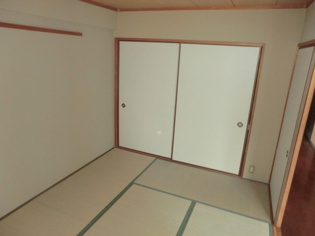 エスポワール園田の和室
