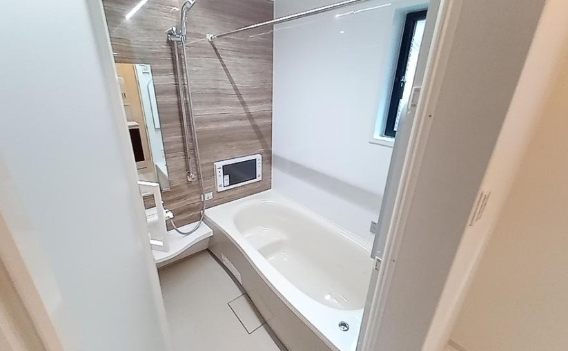 厚木市妻田西　中古戸建の浴室