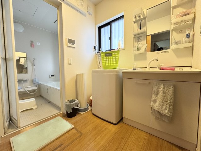 真岡市エリア♪大型LDKの綺麗な戸建♪の独立洗面台|独立洗面化粧台が付いています