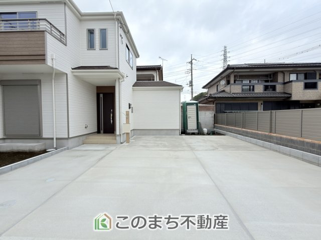 ハートフルタウン宇都宮市鶴田町2488番の駐車場|お車駐車スペース4台分ご用意しております♪
