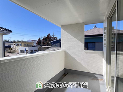 【バルコニー】 | 古河中田第4　 | 同社施工物件写真。※建具やフローリング、その他仕様が異なる場合がございます。