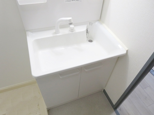 プラチナＫＯＤＡヒルズの洗面所|綺麗で便利な独立洗面台です☆