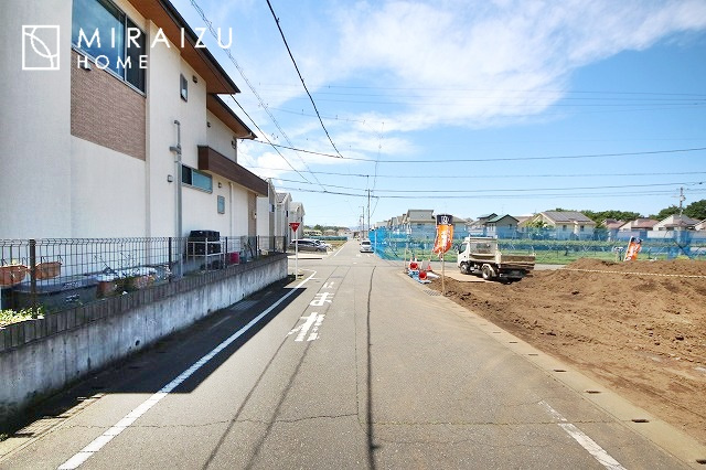 【前面道路含む現地写真】 | 現地見学やご案内は、周辺環境と合わせてエリアの特性を存分にお伝えできるような思いでに残るご案内に努めます。