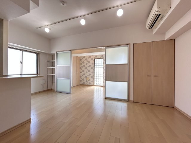 【寝室】STELLALUCE北野坂(ステラルーチェ)