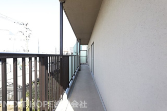 【バルコニー】 | オリーブハイツ姫島 | L字型バルコニーです♪全てのお部屋がバルコニーに面しております！！