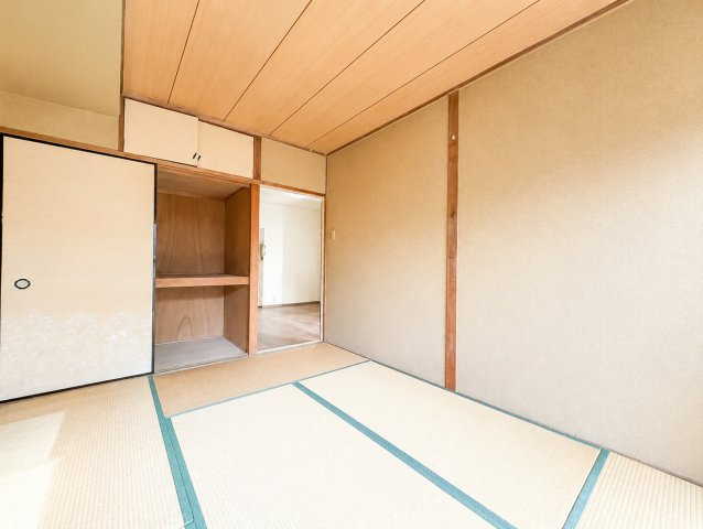 【和室】 | ドミール生麦　生麦駅まで6分/南向きで陽当良好/3駅利用可 | ◆感性を育むプライベートルームはシンプルでスマートな空間。好みの空間で読書をしたり、音楽を聞いたりと一人の時間も充実したものにできます。　※画像は加工しております。